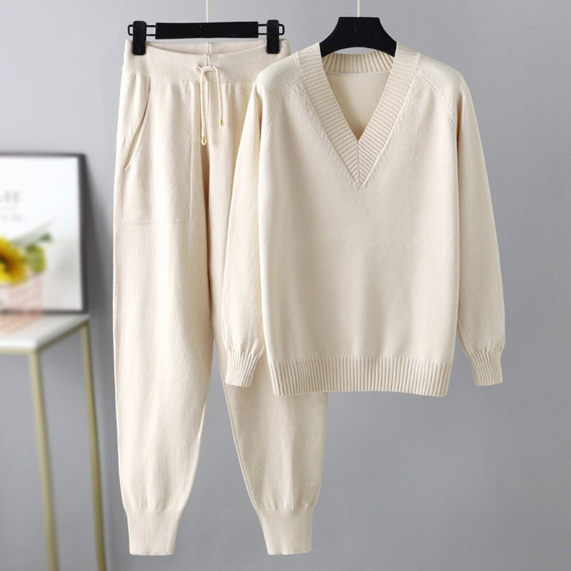 Grace - Women's V-Neck Sweater and Joggers Set
