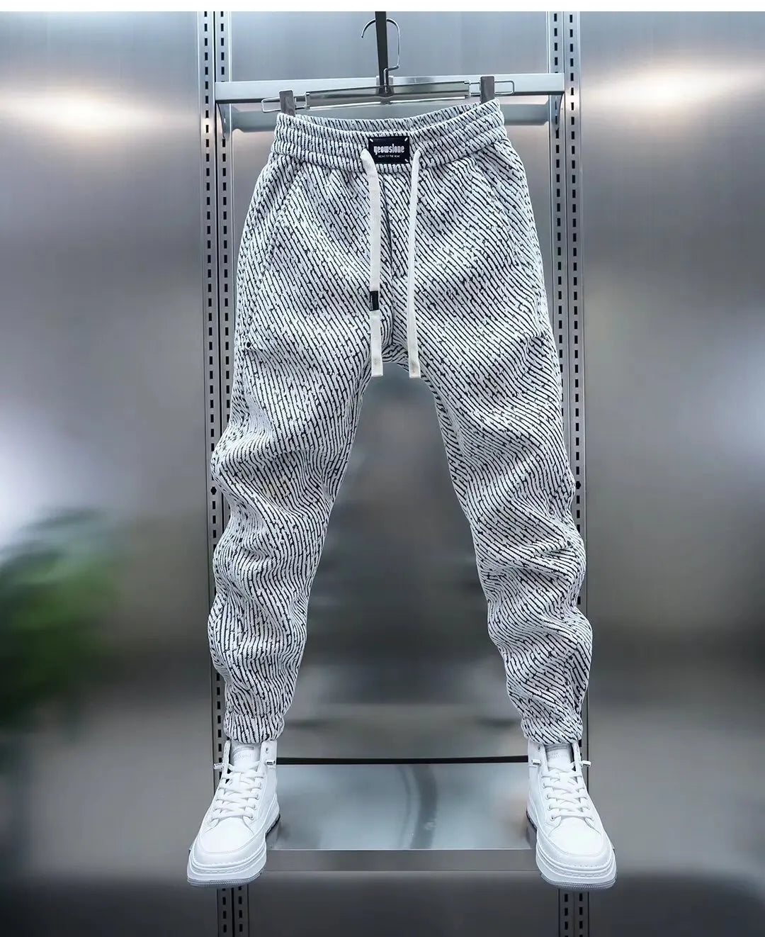 Corbyn - Men's Tapered Jogger