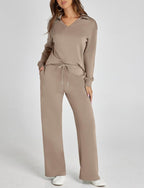 Diana - Women's Collared Quarter-Zip Pullover & Wide-Leg Joggers Set