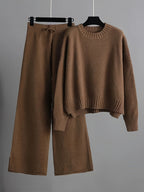 Paloma - Women's Cropped Crewneck Sweater and Wide-Leg Knit Trousers Set