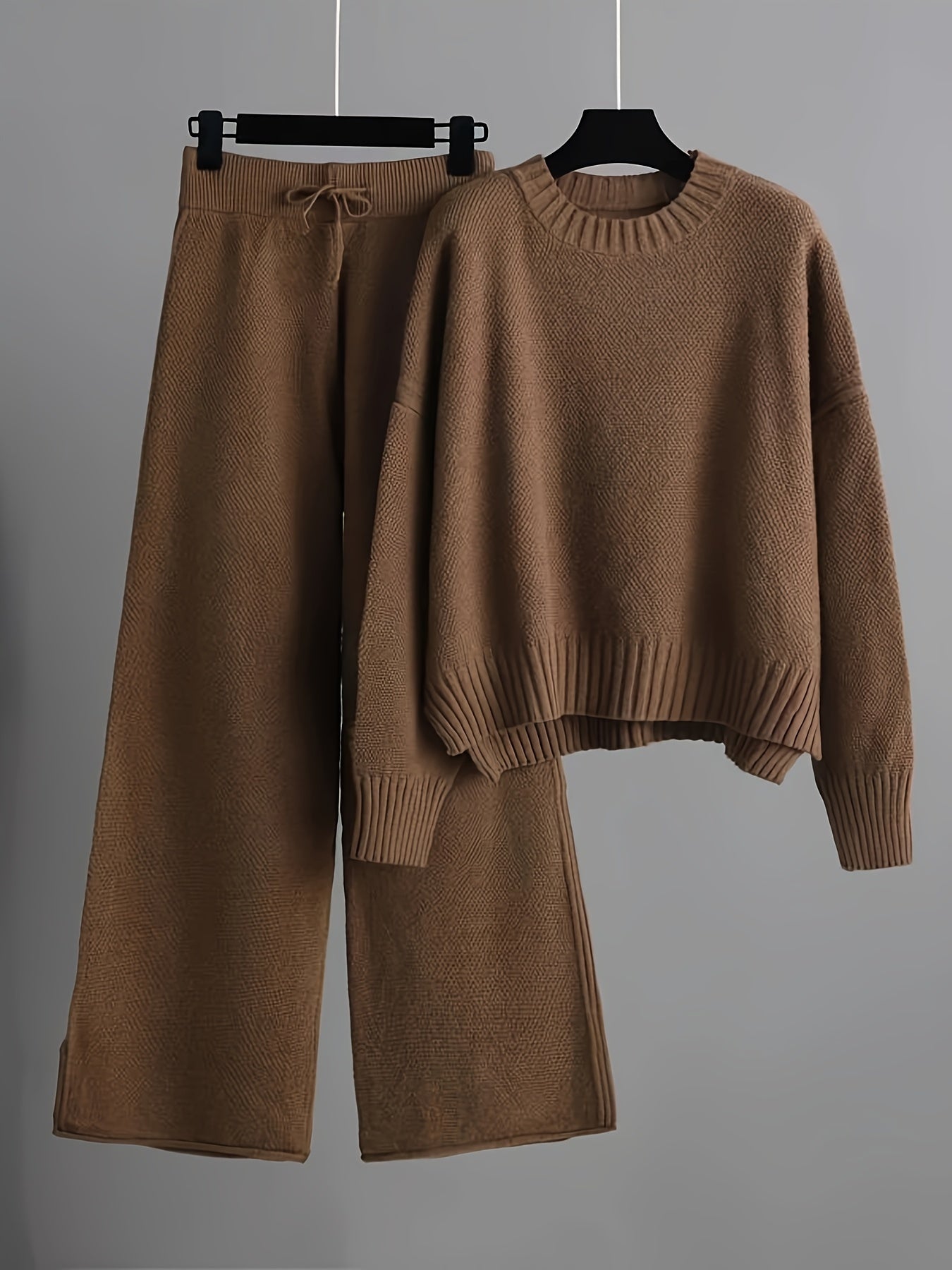 Paloma - Women's Cropped Crewneck Sweater and Wide-Leg Knit Trousers Set
