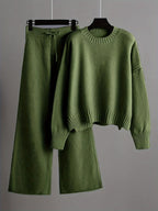 Paloma - Women's Cropped Crewneck Sweater and Wide-Leg Knit Trousers Set